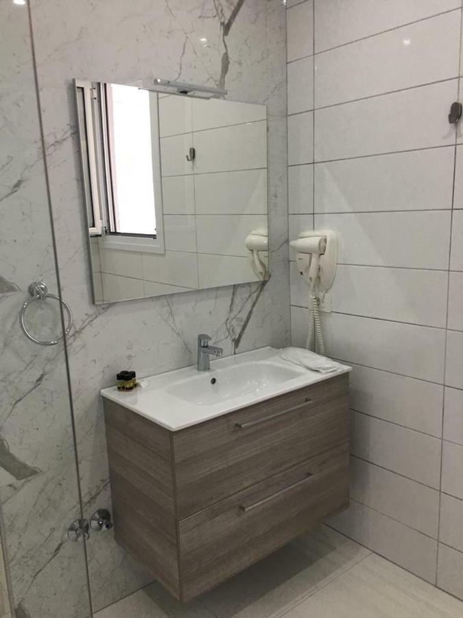Onira Luxury Rooms Саранда Екстер'єр фото